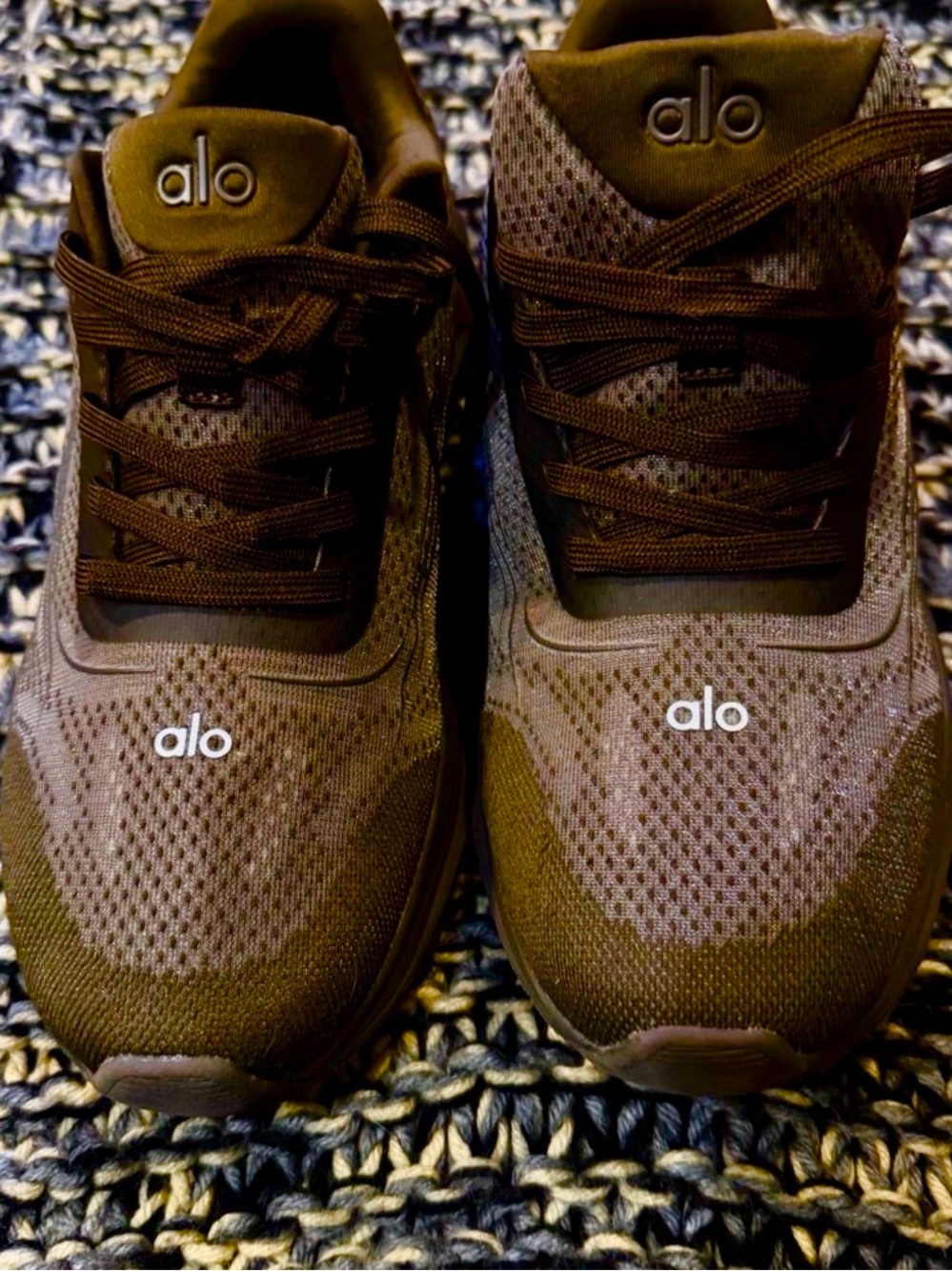 ALO Yoga Brown espresso running Lace-Up Athletic Sneakers for man or woman